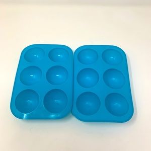 Set of two silicone molds